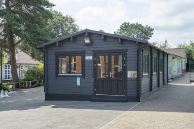 Log Cabin Classroom 60m² / 70mm / 5 x 12 m