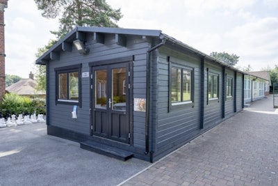 Log Cabin Classroom 60m² / 70mm / 5 x 12 m