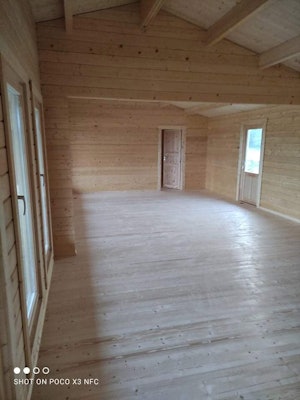 Three Bedroom Log Cabin Holiday L 92mm / 96m² / 7 x 18 m